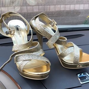 Wedding/ homecoming/ prom/ party heels